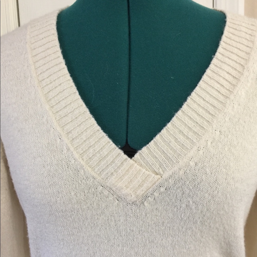 GAP...,,,V Neck wool blended white jumper sweater